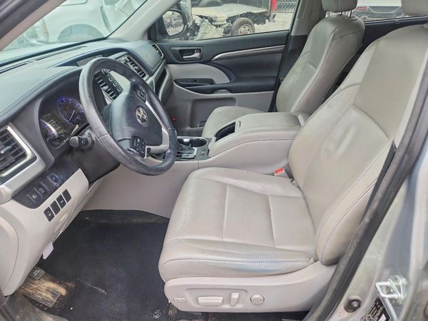 2018 TOYOTA HIGHLANDER Ltd/Ltd Platinum — DENT