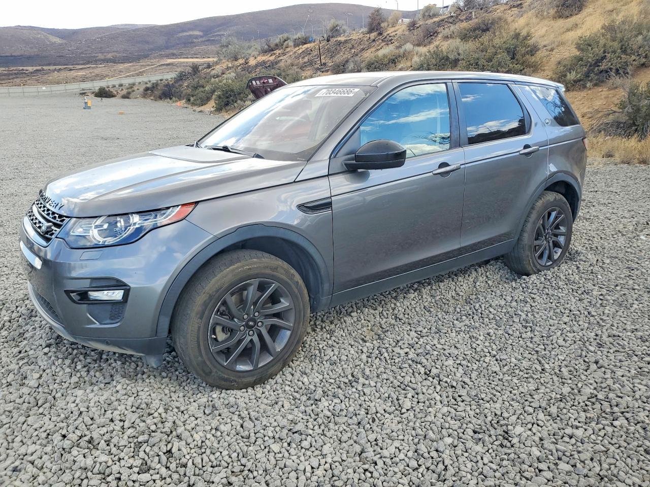 2019 LAND ROVER DISCOVERY HSE/Landmark Edition — Front 3/4