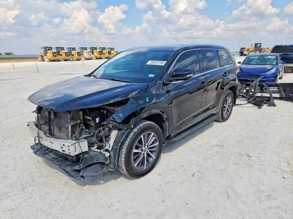 2018 TOYOTA HIGHLANDER — DSFA — Front 3/4