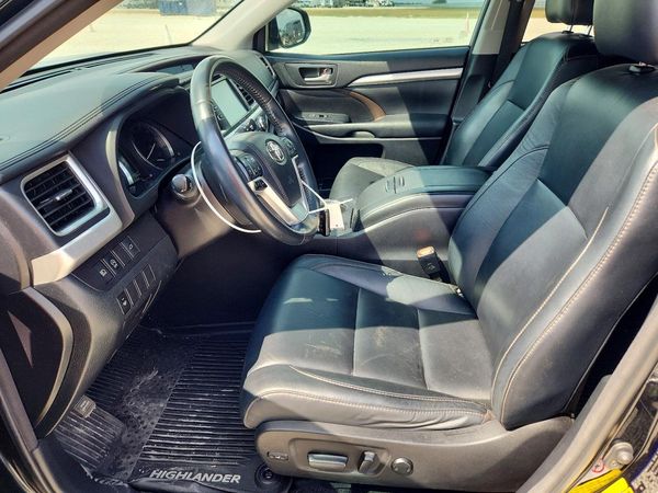 2018 TOYOTA HIGHLANDER SE/XLE — DENT