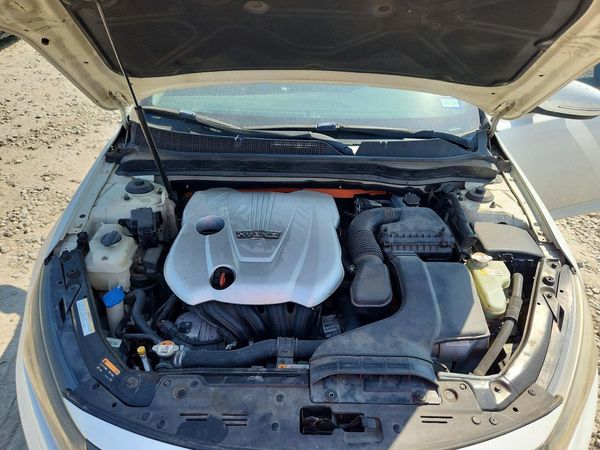 2016 KIA OPTIMA — Engine bay