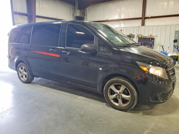 2018 MERCEDES-BENZ METRIS — Passenger 3/4