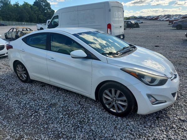 2016 HYUNDAI ELANTRA — Passenger 3/4