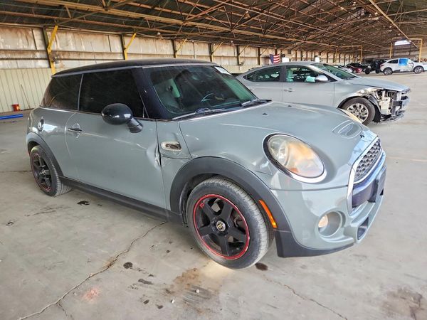 2015 MINI COOPER — Passenger 3/4