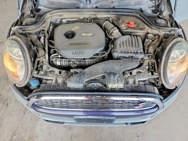2015 MINI COOPER — Engine bay