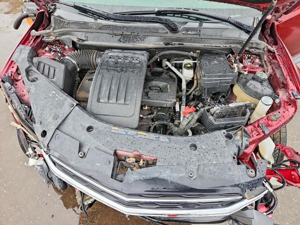 2017 CHEVROLET EQUINOX LT / FL — Engine bay