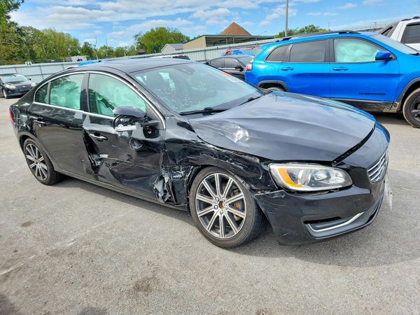 2016 VOLVO S60 SV33 Premier — Passenger 3/4