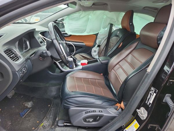 2016 VOLVO S60 SV33 Premier — DENT