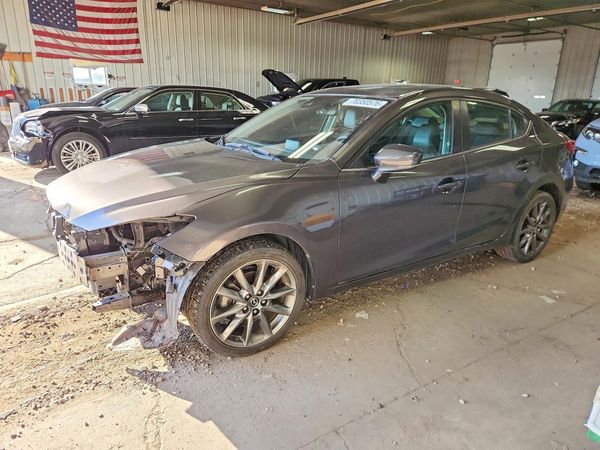 2018 MAZDA 3 — DSFA — Front 3/4