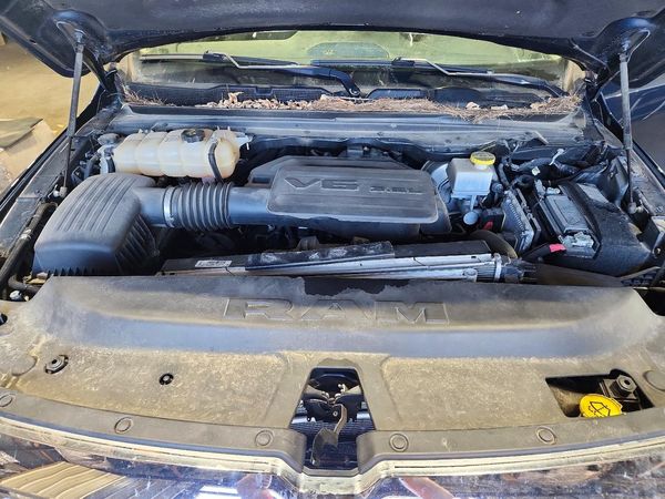 2020 RAM 1500 Big Horn, Lonestar — Engine bay
