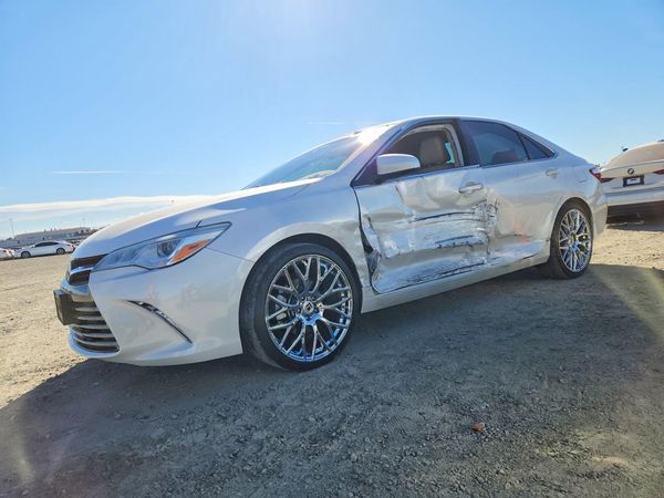 2015 TOYOTA CAMRY — DSFA — Front 3/4