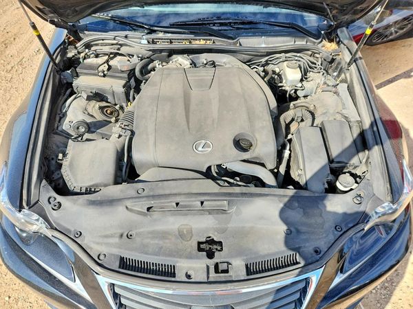 2015 LEXUS IS 250 — Engine bay