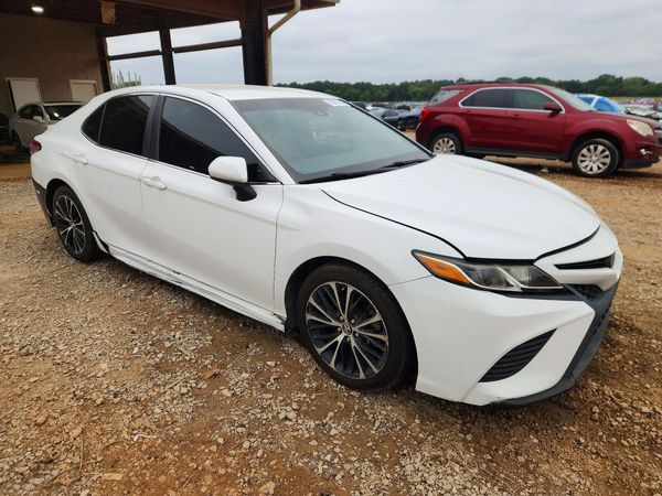 2018 TOYOTA CAMRY L/LE/SE/XLE — Passenger 3/4