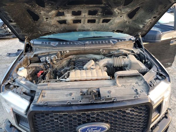 2020 FORD F150 — Engine bay