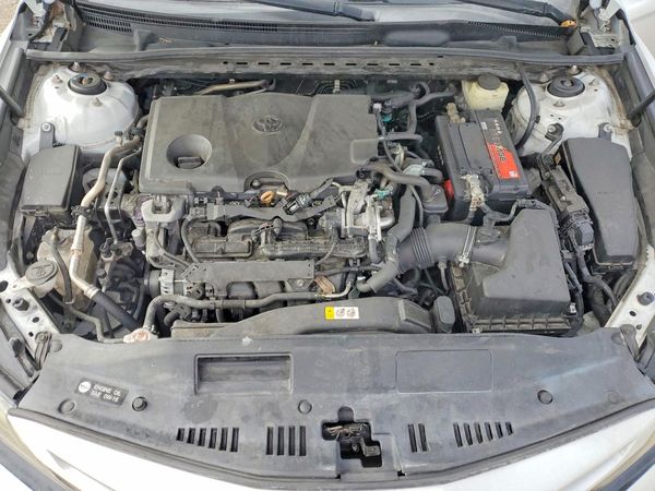 2018 TOYOTA CAMRY XSE — Engine bay