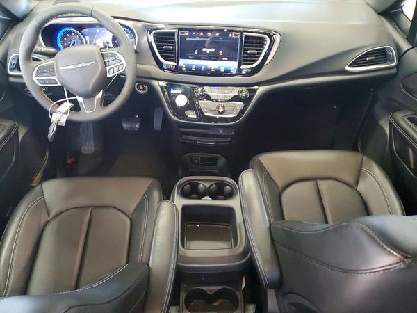 2026 CHRYSLER PACIFICA Select — CKPT