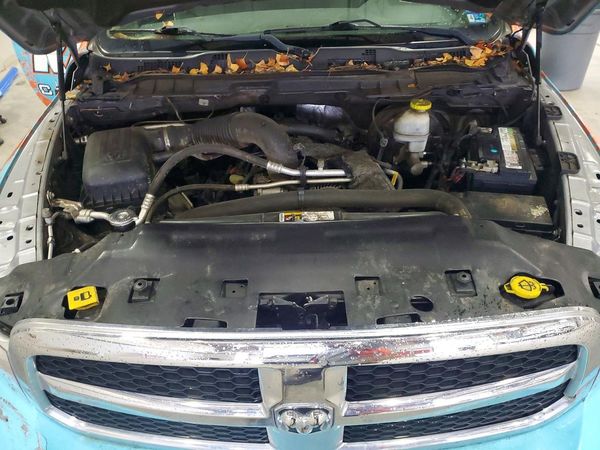 2020 RAM 1500 SLT — Engine bay