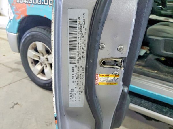 2020 RAM 1500 SLT — VINS