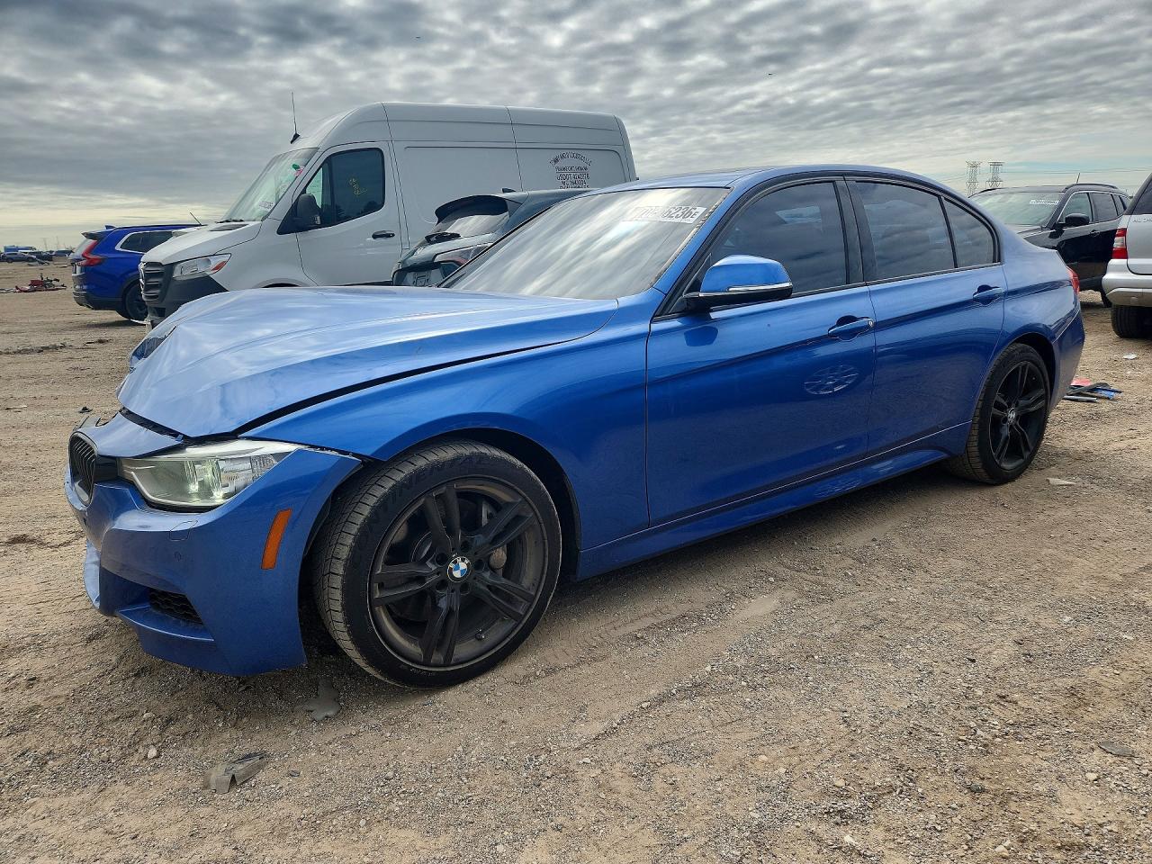 2013 BMW 335 xDrive — Front 3/4
