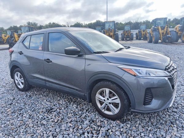 2022 NISSAN KICKS S — Passenger 3/4
