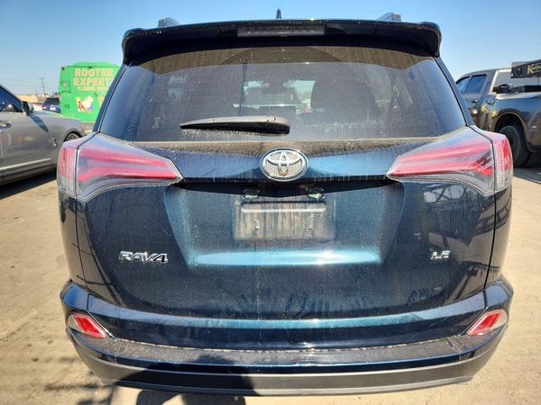 2018 TOYOTA RAV4 LE — DIRR