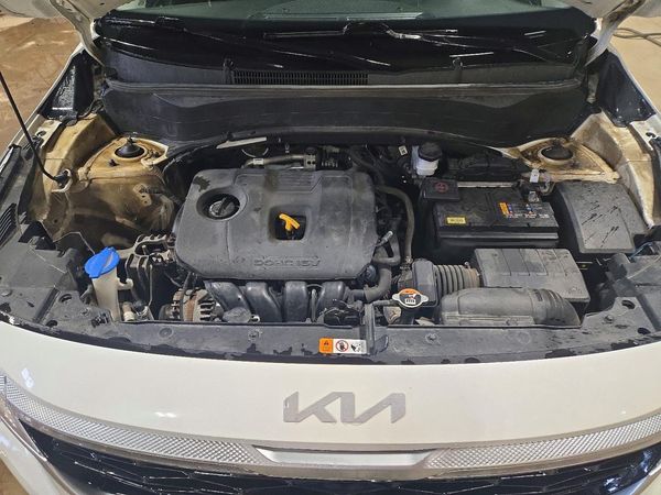 2022 KIA SELTOS — Engine bay