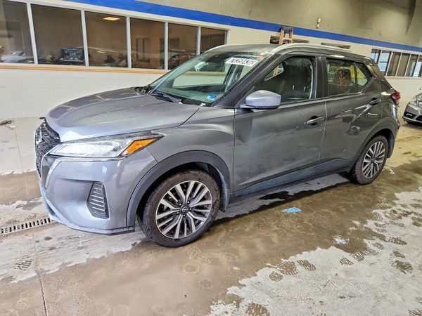 2023 NISSAN KICKS SV — Front 3/4