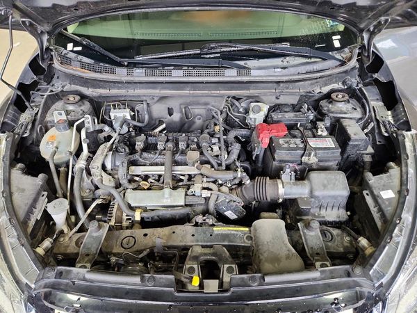 2023 NISSAN KICKS SV — Engine bay