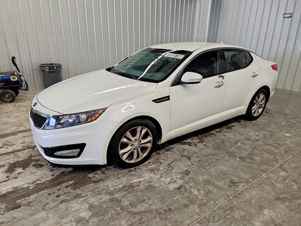 2013 KIA OPTIMA LX — Front 3/4
