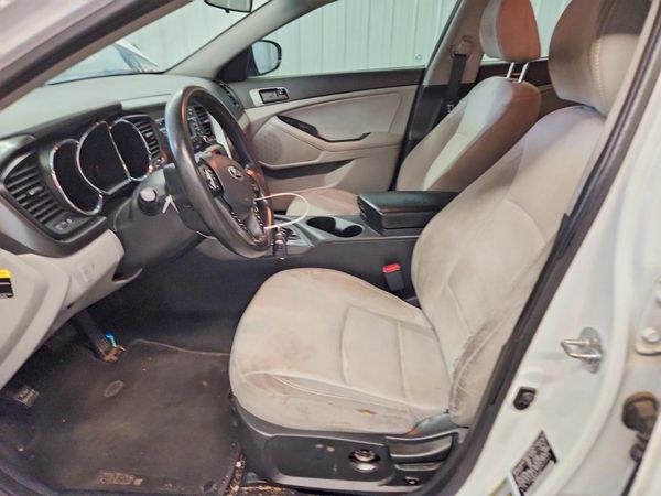 2013 KIA OPTIMA LX — DENT