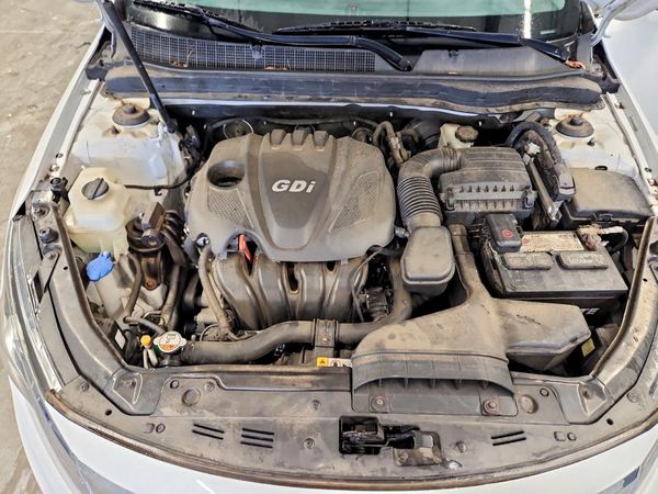 2013 KIA OPTIMA LX — Engine bay