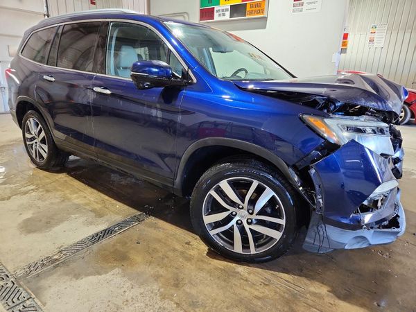 2016 HONDA PILOT TOURING — Passenger 3/4
