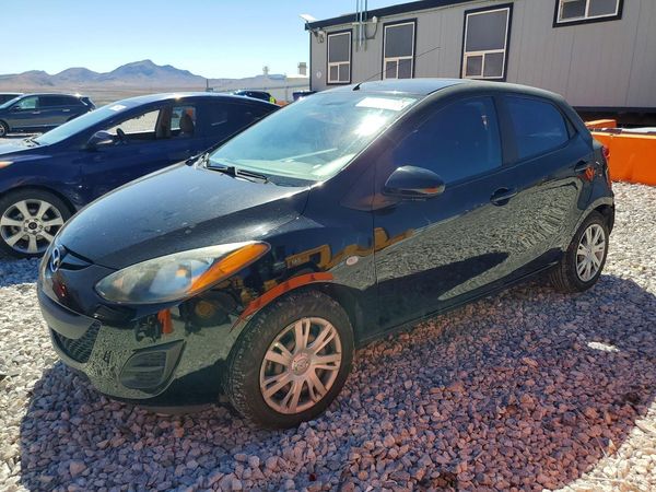 2013 MAZDA MAZDA2 — DSFA — Front 3/4
