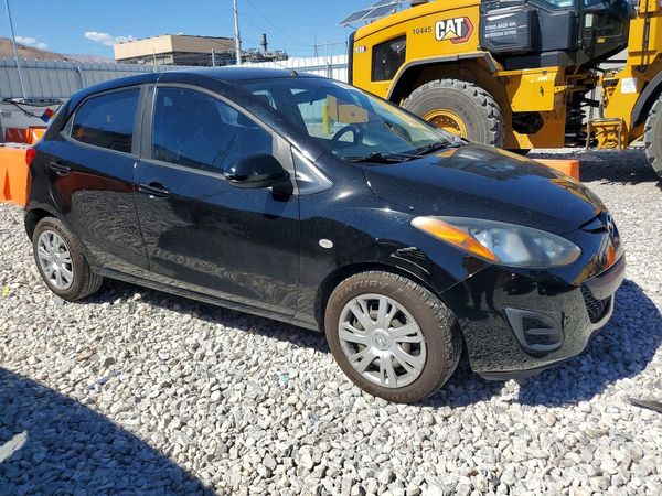 2013 MAZDA MAZDA2 Sport/GX — Passenger 3/4