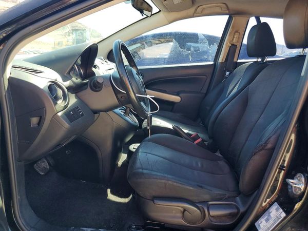 2013 MAZDA MAZDA2 Sport/GX — DENT