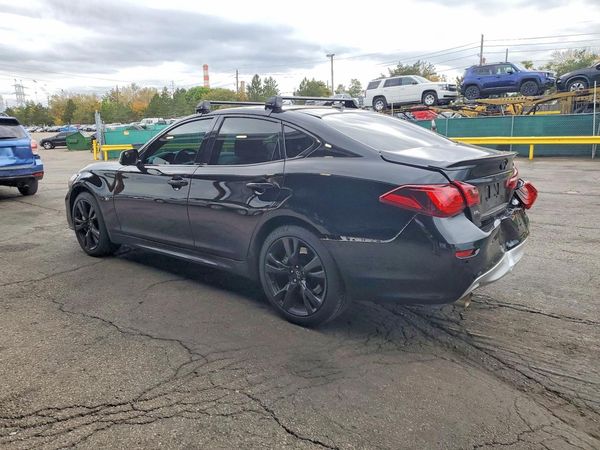 2016 INFINITI Q70 — DSRA