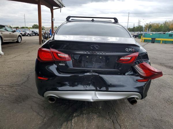 2016 INFINITI Q70 — DIRR