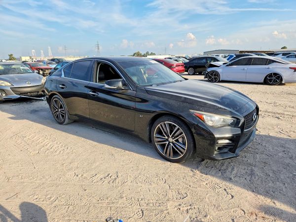 2015 INFINITI Q50 — Passenger 3/4