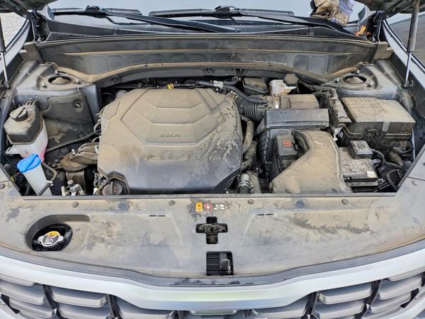 2023 KIA TELLURIDE — Engine bay