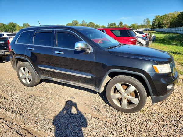 2013 JEEP CHEROKEE Overland — Passenger 3/4