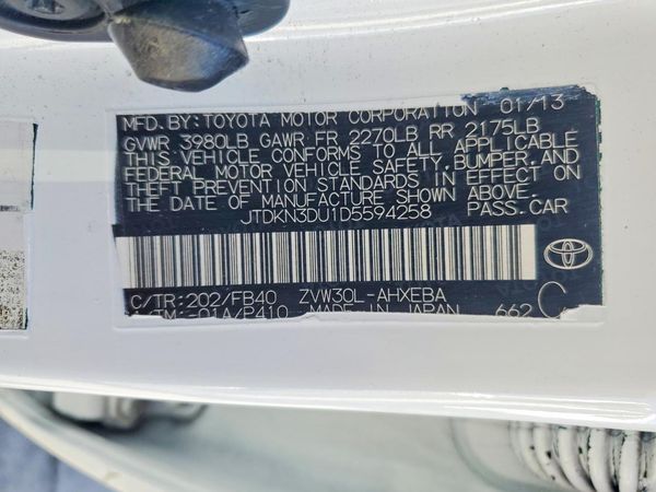 2013 TOYOTA PRIUS — VINS