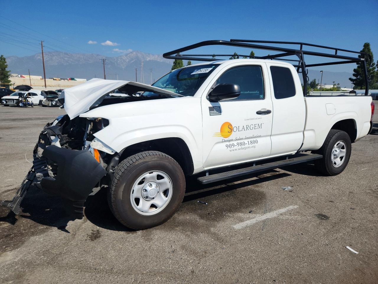2020 TOYOTA TACOMA SR5 — Front 3/4