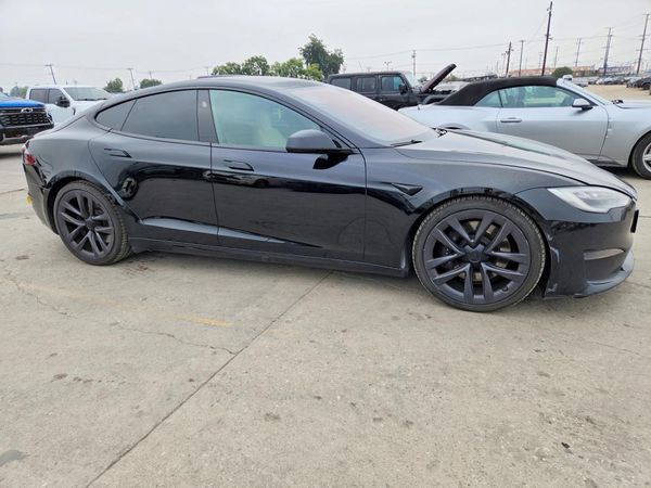 2021 TESLA MODEL S — Passenger 3/4