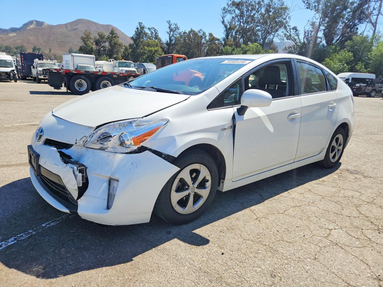 2013 TOYOTA PRIUS — Front 3/4