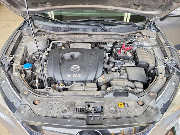 2015 MAZDA CX-5 Grand Touring/GT — Engine bay