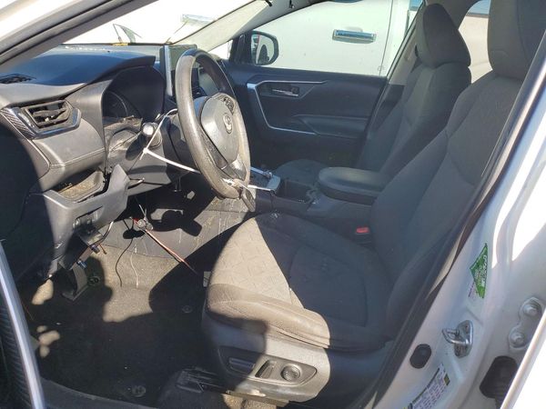 2023 TOYOTA RAV4 XLE — DENT