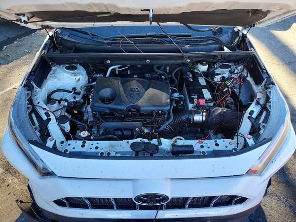2023 TOYOTA RAV4 XLE — Engine bay