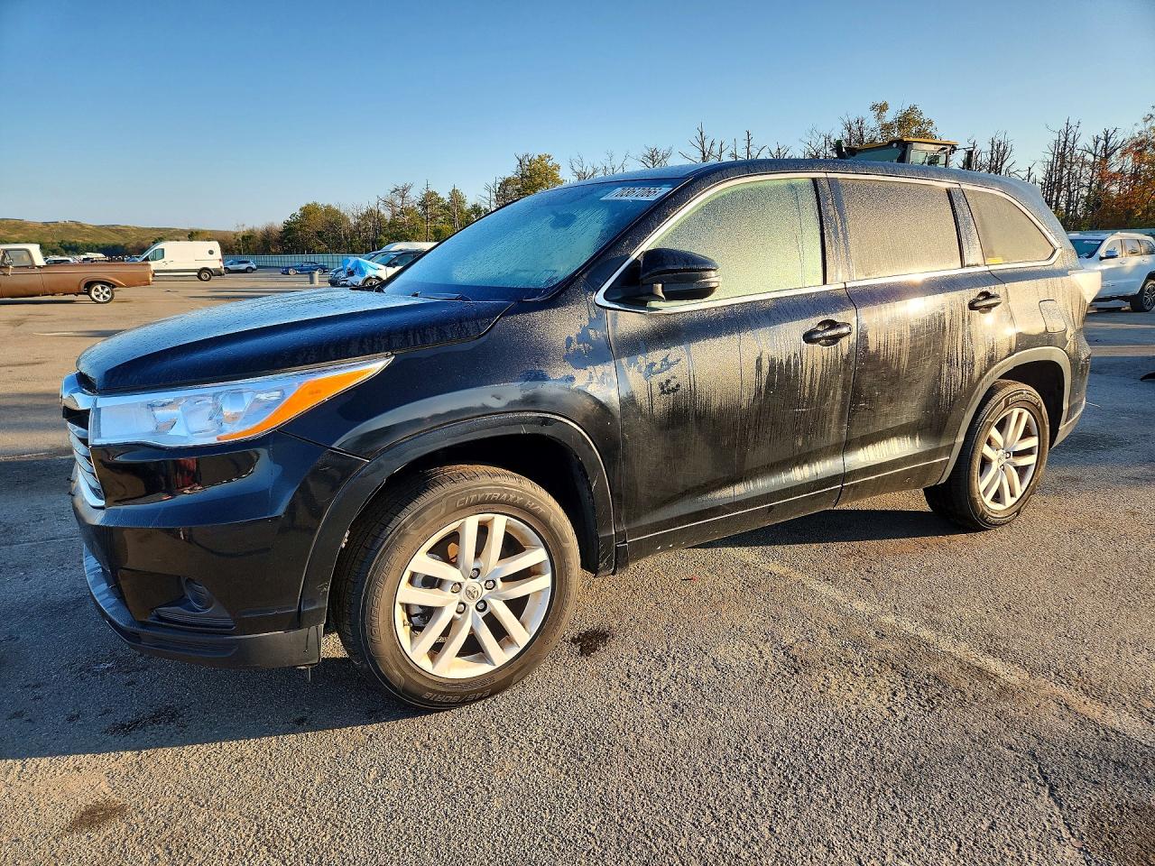 2015 TOYOTA HIGHLANDER Base/Hybrid — Front 3/4