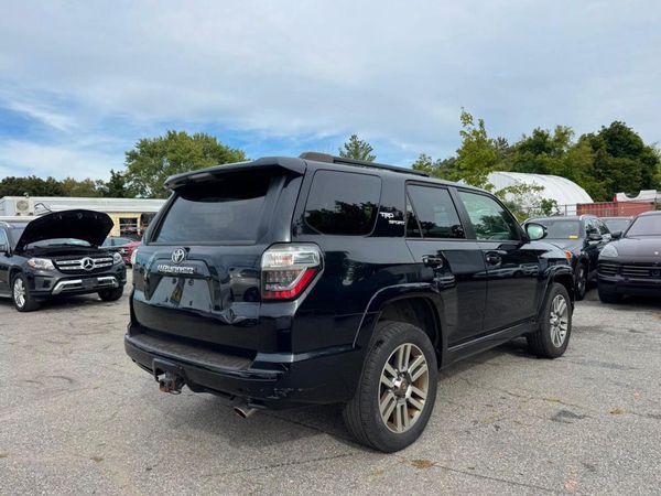 2022 TOYOTA 4RUNNER TRD Sport