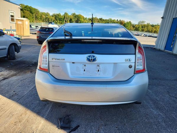 2013 TOYOTA PRIUS — DIRR